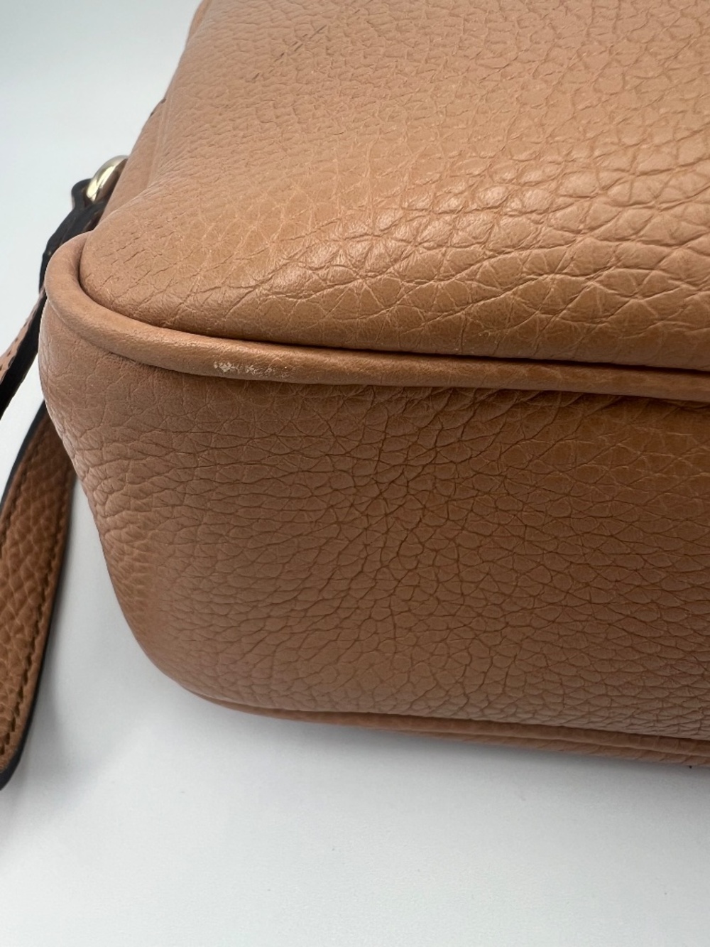 GUCCI Pebbled Calfskin Small Soho Disco Bag Preloved - Picture 9 of 15